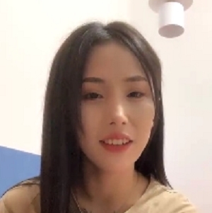 纹身美女居家互动转载搬运百度盘：精美纹身图案分享，与朋友一起在家互动，轻松转载搬运，百度盘下载更方便